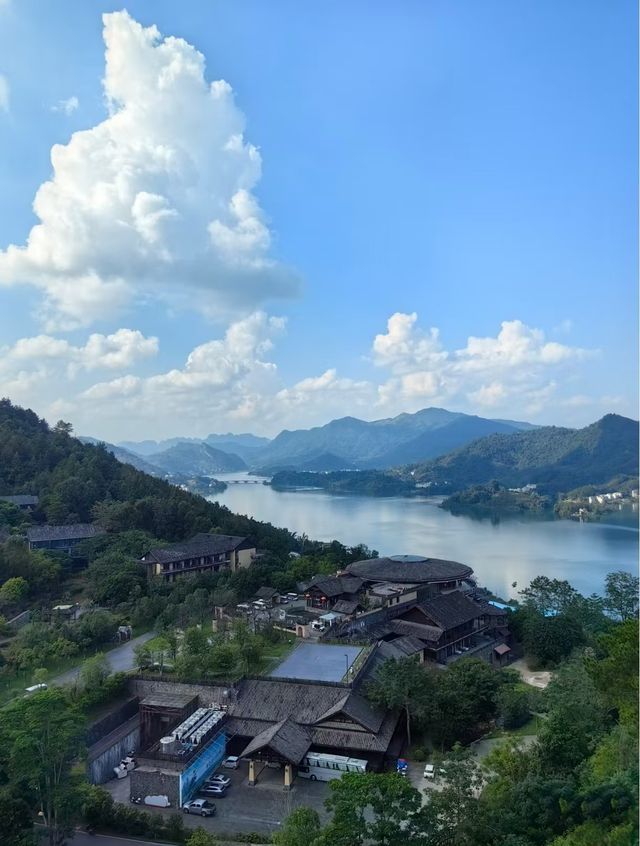 在巴馬泡地磁溫泉真的像給身體“充電 在巴馬泡地磁溫泉真的像給身體“充電