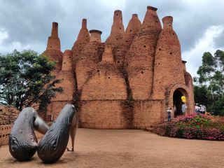 Mile Dongfeng Yun, a place where reality and fantasy intertwine!