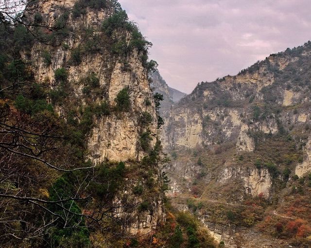 秋日限定！在焦作峰林峽邂逅「中國第一高壩」。