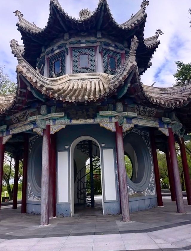 北國江心月,詩意明月島:邂逅百年風景與時光 北國江心月,詩意明月島:邂逅百年風景與時光