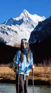 稻城亞丁的雪山頂,我的徒步ootd贏麻了!