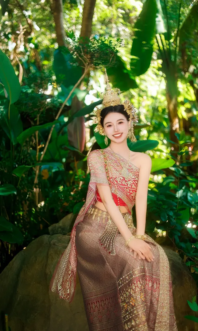 當一天傣族公主 在西雙版納被誇了一路 當一天傣族公主 在西雙版納被誇了一路