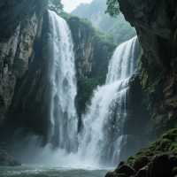 一場獨特又刺激的探險之旅，走進昆明九鄉溶洞深處的奇幻冒險