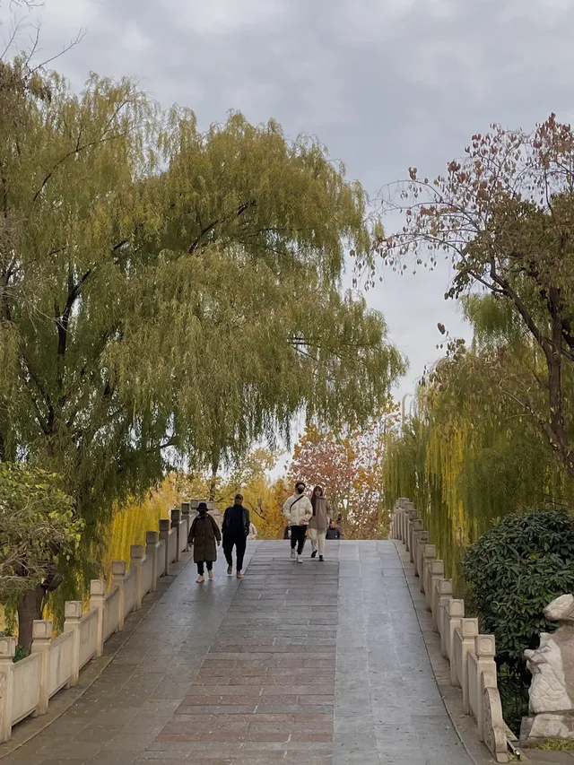 老舍：上帝把秋和冬全賜給了濟南