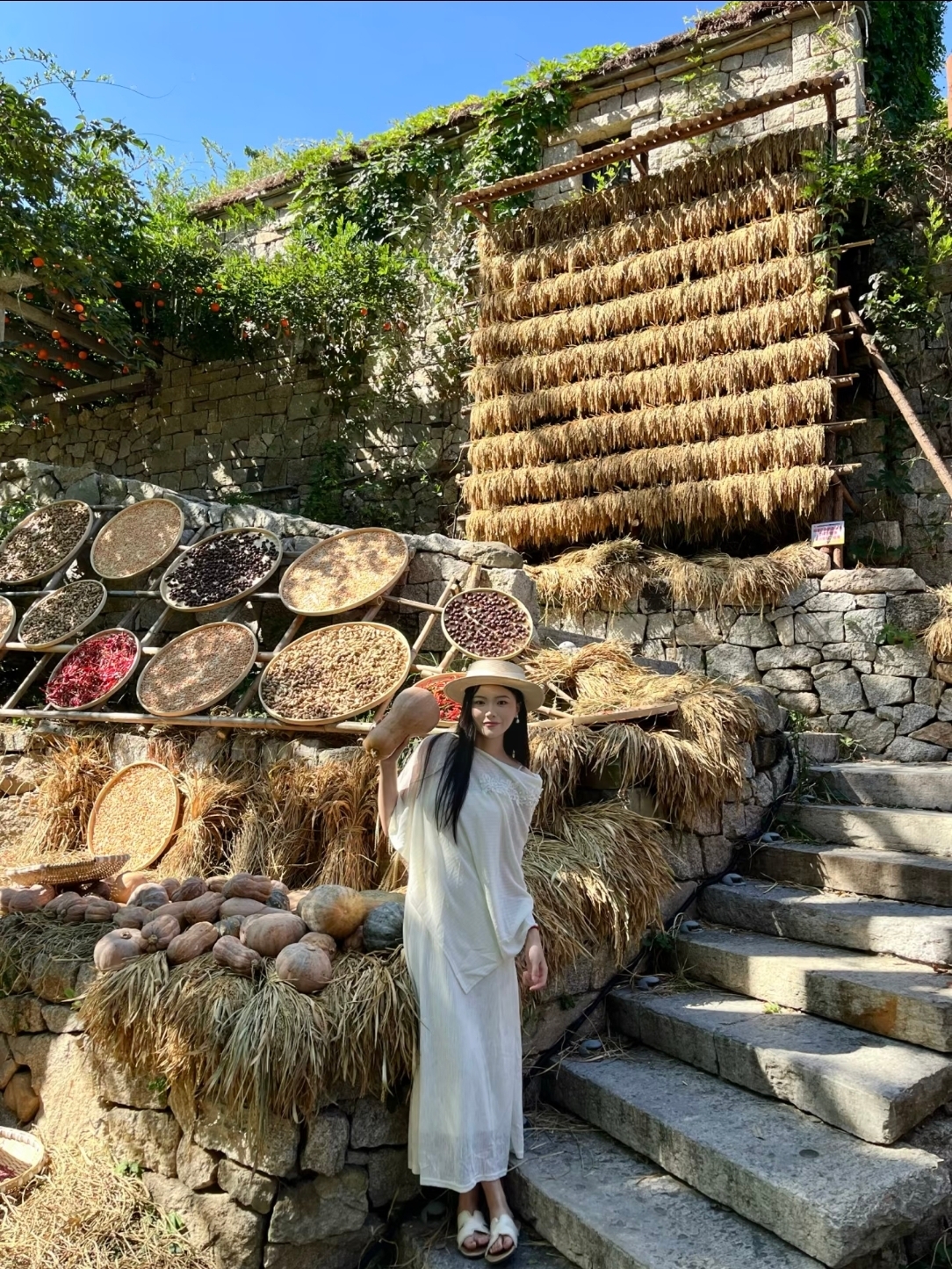 Just back from Luoyang, I thought I had reached the ceiling of traditional Chinese charm. It wasn't until I stepped into Linyi that I realized there was another kind of
