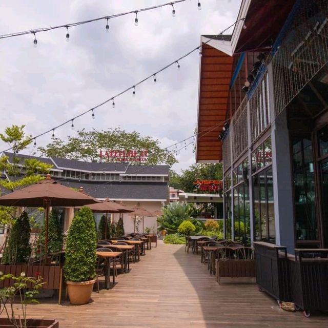 ร้านสเต็กเนื้อ ยืนหนึ่งเขาใหญ่ Studer Restaurant