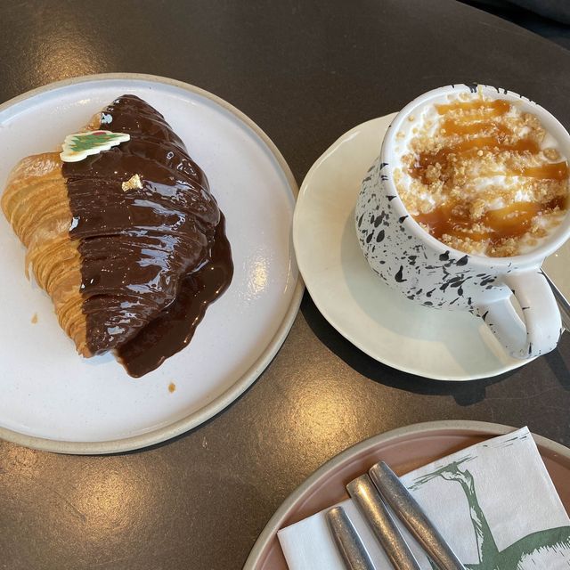 แวะทานขนมอร่อยๆที่ James Boulãngerie at Iconsiam