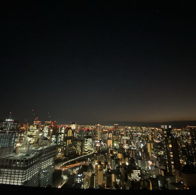 能夠看到梅田周圍絕色美景的地標！梅田空中庭園！