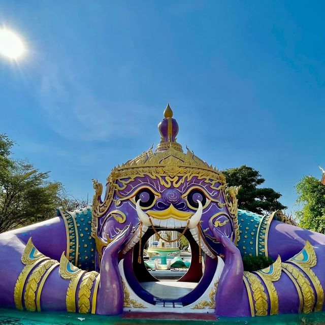 เที่ยววัดคุ้งท่าเลา ชมความอลังการประติมากรรมหนุมาน