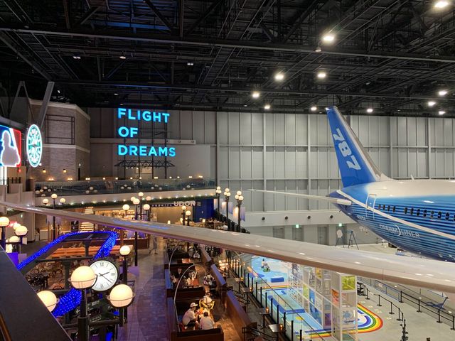 愛知　愛知観光　中部国際空港セントレア　無料ハンバーガーに満足満腹！