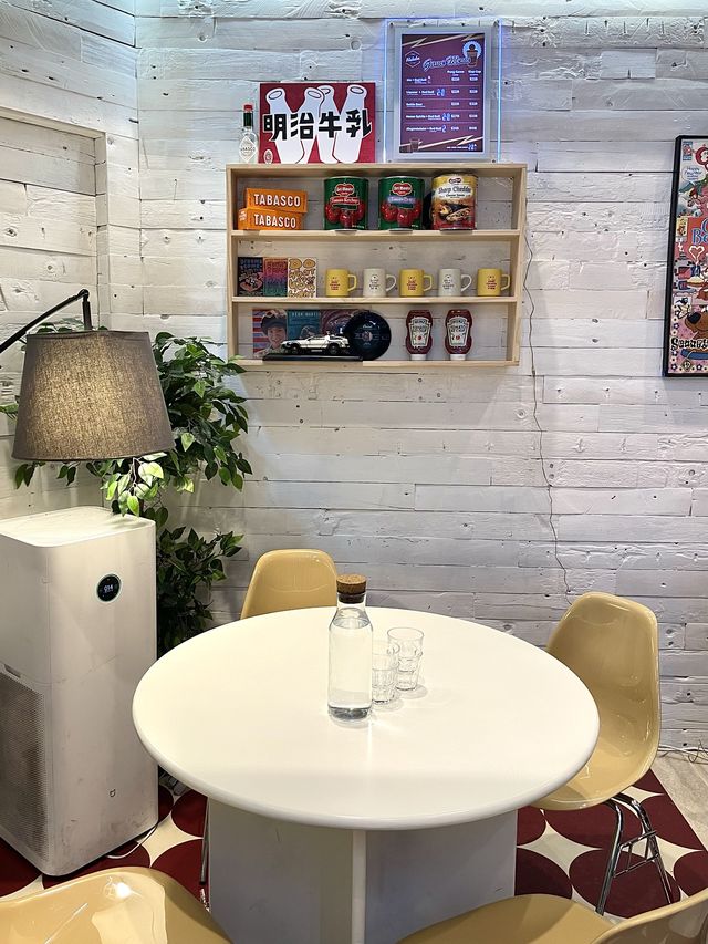 香港銅鑼灣復古風寵物友善咖啡店-Couch Club
