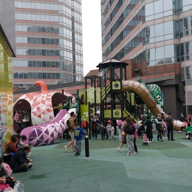 新都會廣場果藝甜園遊樂場