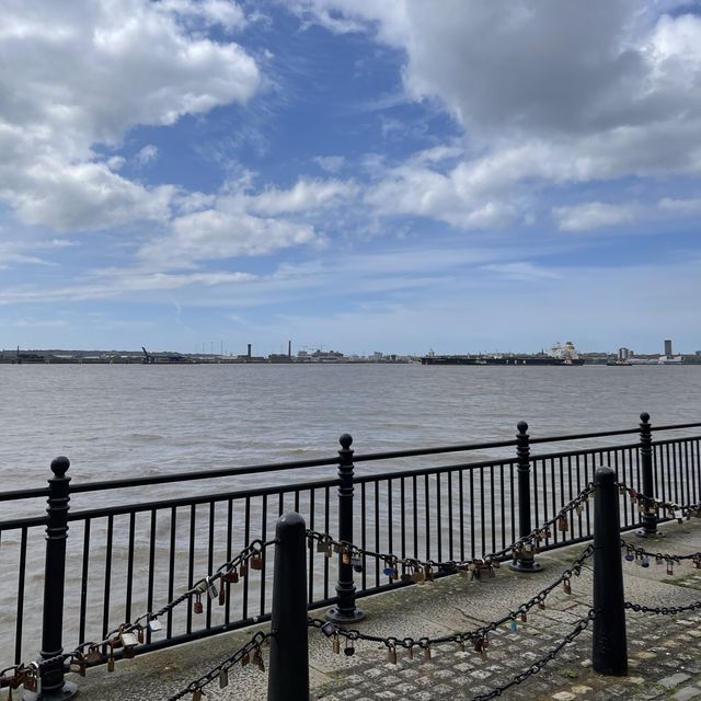 阿爾伯特碼頭 Albert Dock ⛴️在利物浦