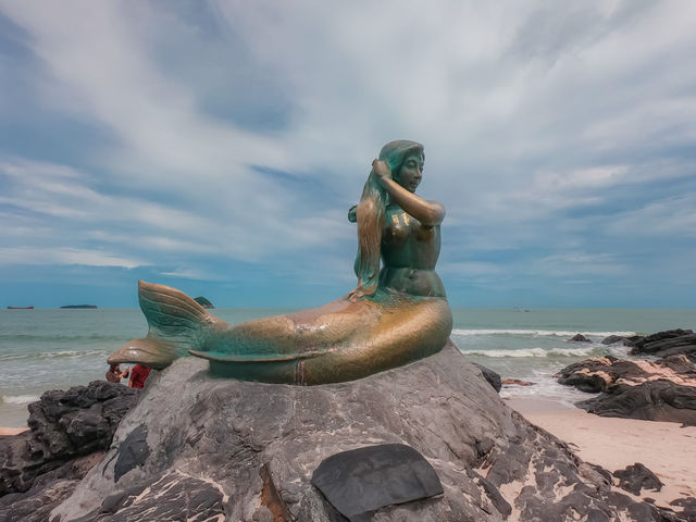 เที่ยวถนนนางงามสงขลา และหาดสิมิหลา