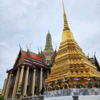 เข้าวัดพระแก้วแบบนักท่องเที่ยว