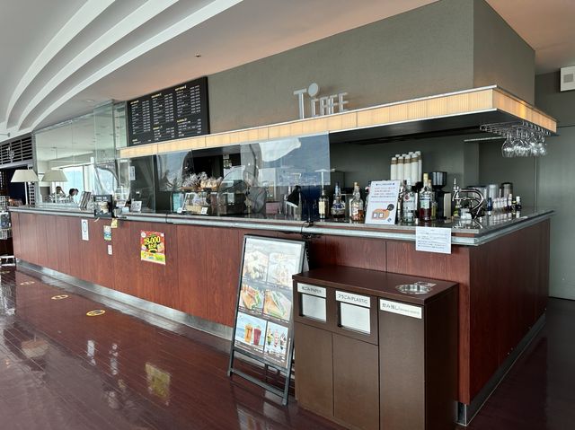 北海道・札幌。JRタワー38階から街を見渡す『JRタワー展望室タワー・スリーエイト』 