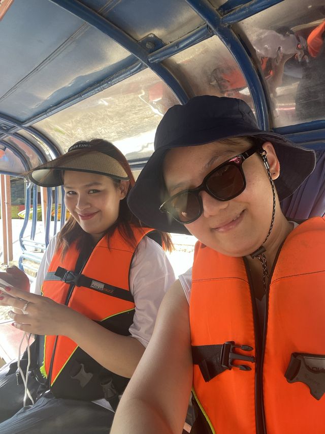 พายคายัค ล่องแม่น้ำซอง 📍วังเวียง ประเทศลาว