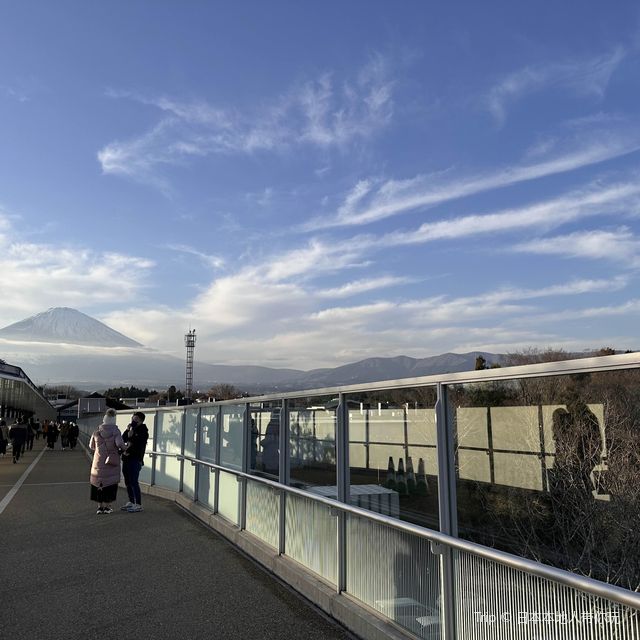 御殿場上看到美麗的富士山