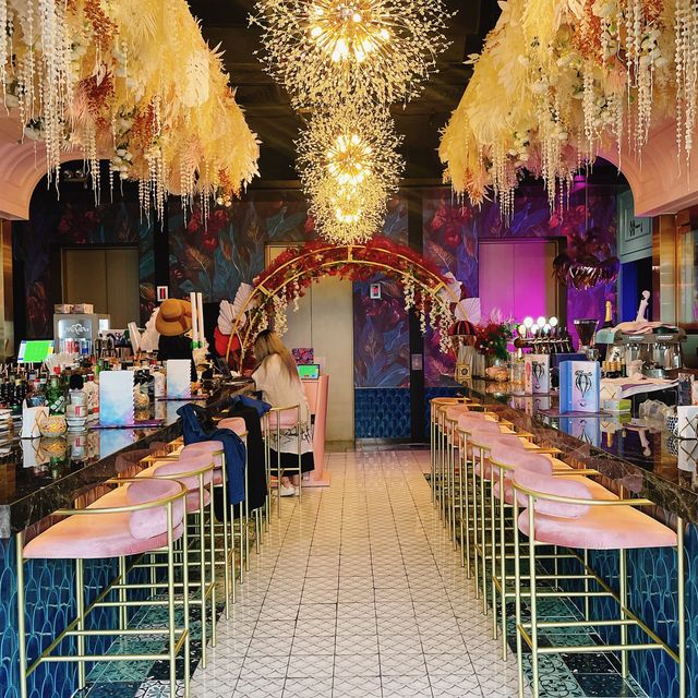 打卡樓上酒吧餐廳