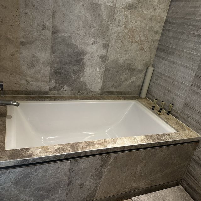 5星級優質地鐵站上蓋酒店-East Hotel Beijing 