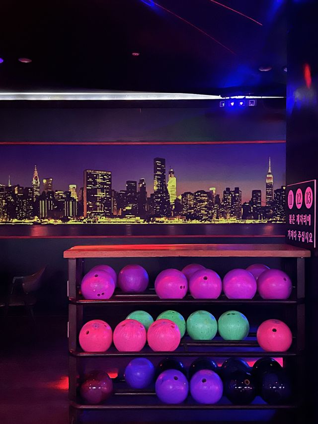 ℐ𝓁𝓈𝒶𝓃 🎳 신나는 락볼링장 ⊹⁺⸜ 빠삐용락볼링장 ⸝⁺⊹