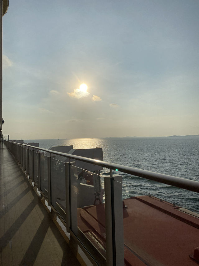 Beautiful sunrise on Genting Dream Cruise 🚢🌤️