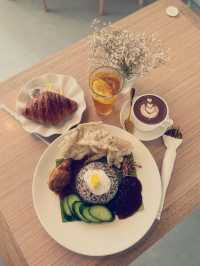 By Bttrswt Cafe