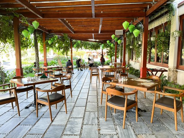 SILK SENSE HOI AN RIVER RESORT高級早餐還有英式早茶喔