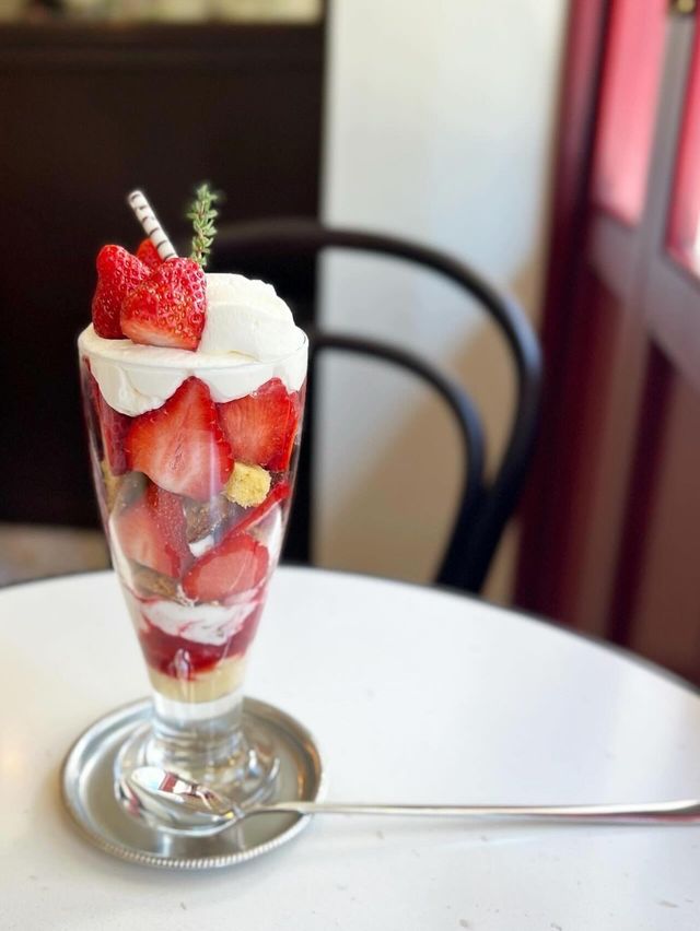 【福岡カフェ】まるでフランスの街並みのようなオシャレなカフェ