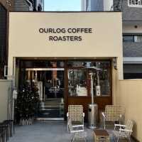 Ourlog Coffee：美味可頌、芝士蛋糕和濃鬱咖啡，讓你找到一絲安寧
