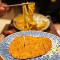 圍方商場有手打烏冬食