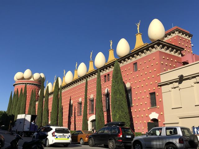遠出してでも行ってみたい！【スペイン】ダリ劇場美術館