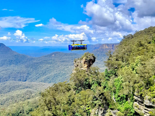 Three Sisters walk