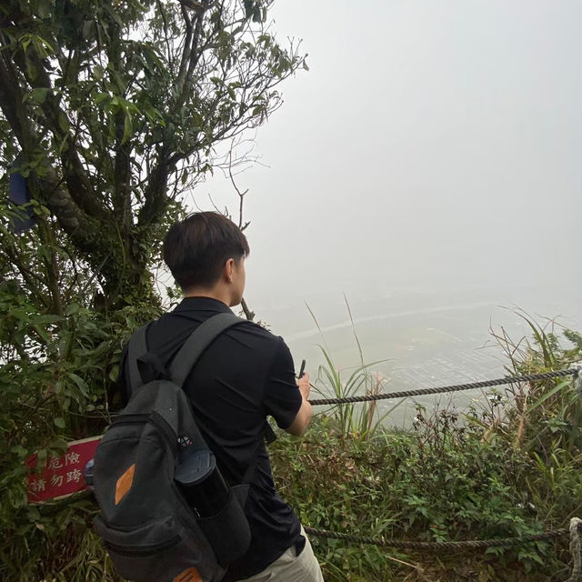 Hiking in Yuan Shan hiking trail