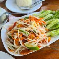ชายสมัย คาเฟ่ไม่ลับ ย่านฝั่งธน
