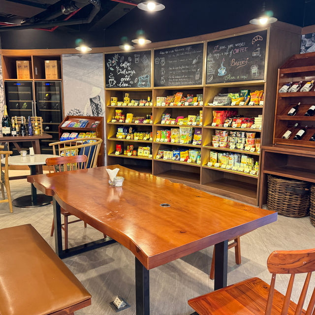 푸꾸옥 인터컨티넨탈 카페 Mercado 카페