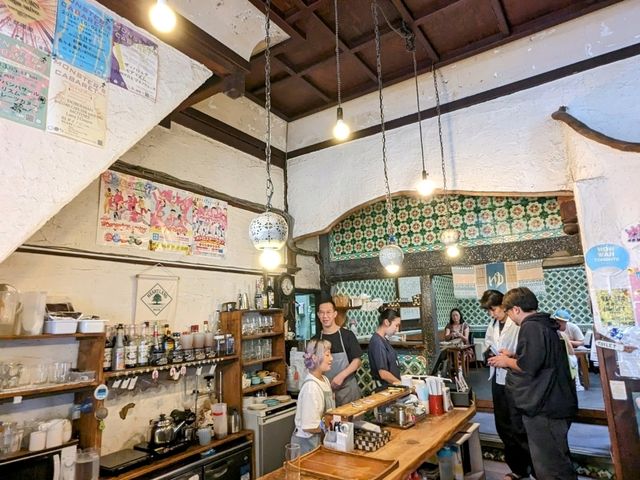 日本京都-澡堂改建的美麗咖啡廳：さらさ西陣