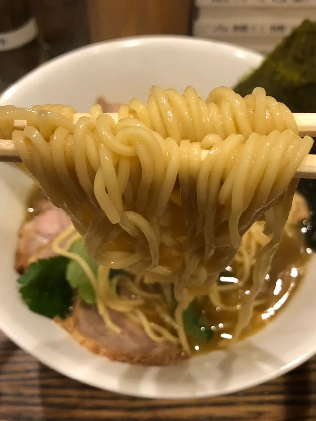🇯🇵新橋海鮮跟雞湯的結合「纏 拉麵」