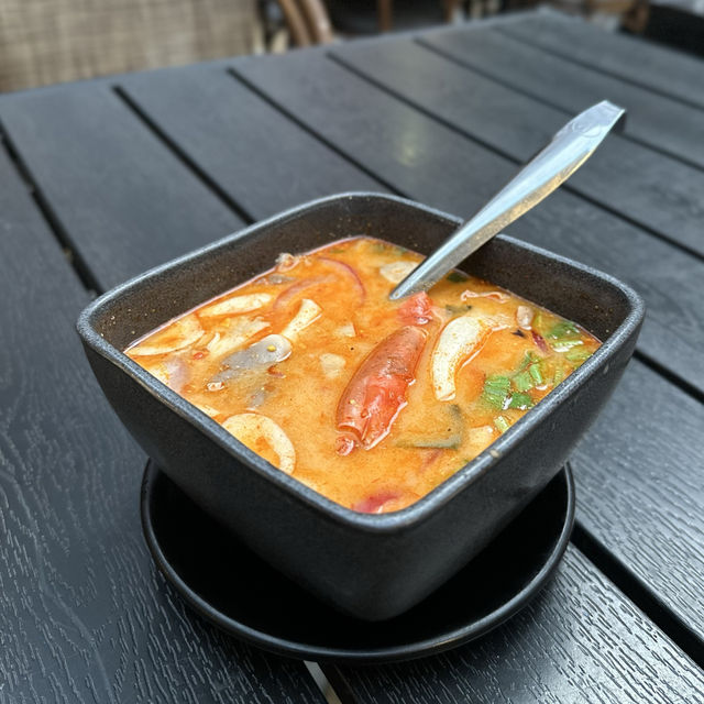 銅鑼灣鬧市下Chill嘆泰國菜