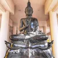 ชมสถาปัตยกรรม ศิลปะที่แฝงธรรมะ ณ วัดร่องขุ่น
