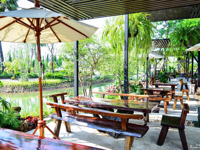 คาเฟ่ในสวนมีน้ำตกร่มรื่น คลอง15 นครนายก