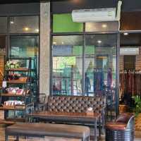 ต้าของ ร้านคาเฟ่ริมน้ำโขง 