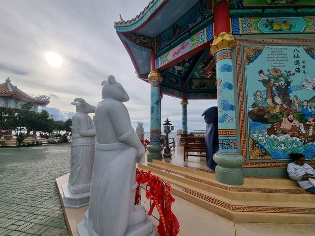 วัดเกาะลอย ศรีราชา