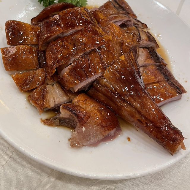 酒樓有很多抵食孖寶