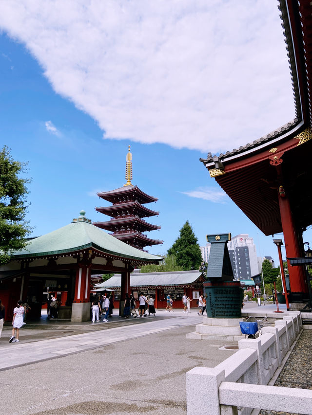 วัดเซนโซจิ (Senso-ji)