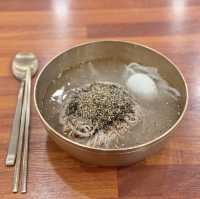 주문하면 막걸리 한 동이 공짜인 막국수 맛집 - 고운 순메밀막국수