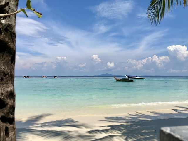 หาดที่สงบเงียบที่สุด บนเกาะพีพีดอน 🌊