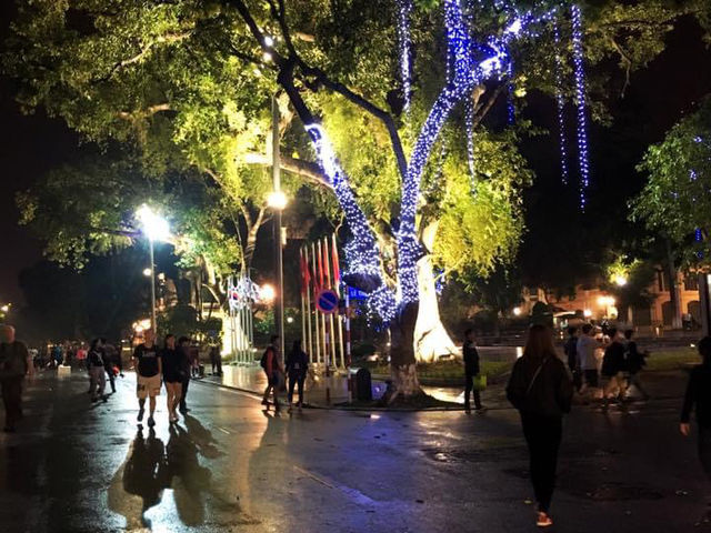รีวิว Dong Kinh Nghia Thuc Square (🇻🇳) 