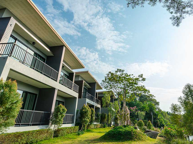 Riverawan Hotel 