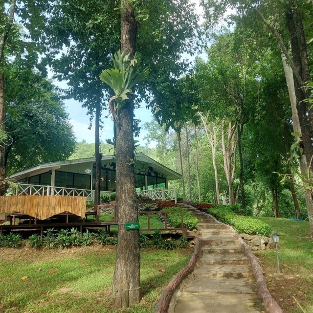 อุทยานแห่งชาติเอราวัณ อุทยานที่ไม่ได้มีดีแค่น้ำตก